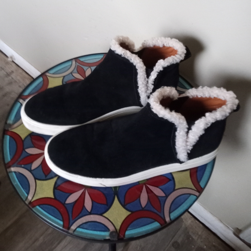 Lucky Brand faux suede booties Size 7.5